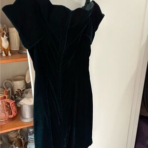 Roberta Bridal Dark Green Velvet Mini Dress